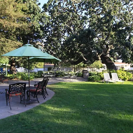 Meadowlark Inn-3